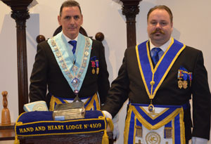 Eddie (left) and installing master Ezra. Eddie (left) and installing master Ezra.