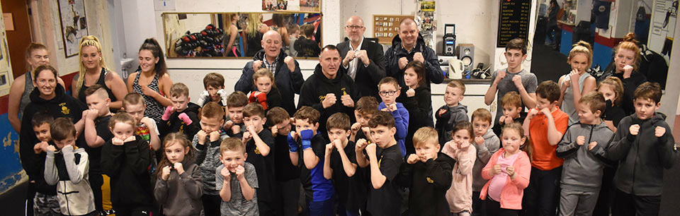 Pictured in the centre of the rear row, from left to right, are: Barrie Bray, Jeff Moses, Gary Rogerson and Matty Woods. Pictured in the centre of the rear row, from left to right, are: Barrie Bray, Jeff Moses, Gary Rogerson and Matty Woods.