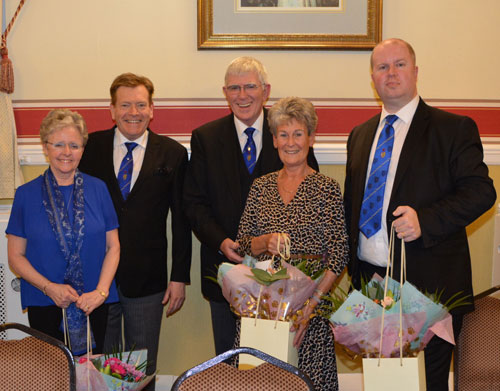 Pictured from left to right, are: Susan Poynton, Kevin Poynton, Tony Harrison, Maureen Harrison with their flowers presented by Rob. Pictured from left to right, are: Susan Poynton, Kevin Poynton, Tony Harrison, Maureen Harrison with their flowers presented by Rob.