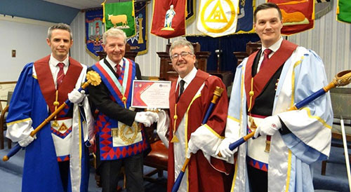 Pictured from left to right, are; David Edwards, Stuart Thornber, Hugh Mett and Ryan Modlin with the Patrons certificate. Pictured from left to right, are; David Edwards, Stuart Thornber, Hugh Mett and Ryan Modlin with the Patrons certificate.