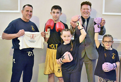 Pictured from left to right, are; Jeff Moses, Ethan Holt, Tia, Peter Schofield and Ruby. Pictured from left to right, are; Jeff Moses, Ethan Holt, Tia, Peter Schofield and Ruby.