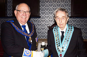 Phillip Gunning (left) offers his congratulations to Arthur. Phillip Gunning (left) offers his congratulations to Arthur.