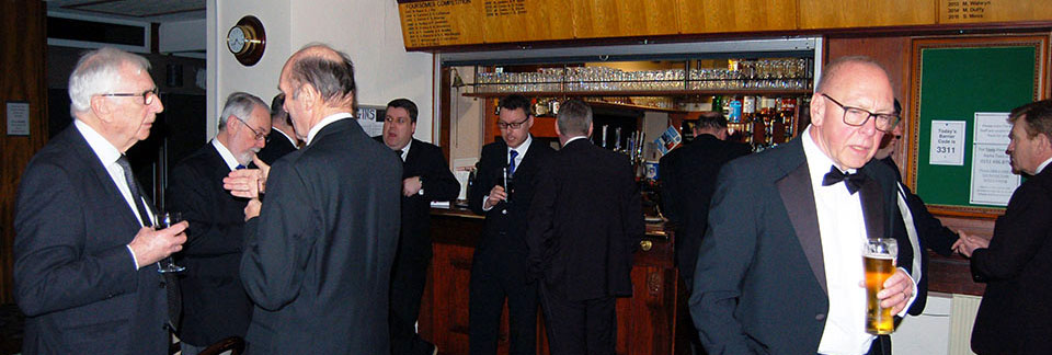 Brethren enjoyed a few pre-dinner drinks. Brethren enjoyed a few pre-dinner drinks.