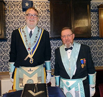 Peter Duggan (left) with Roger Philips. Peter Duggan (left) with Roger Philips.
