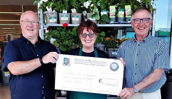 Pictured from left to right are: Dave McKee, Barbara Parkinson and John Robbie Porter. Pictured from left to right are: Dave McKee, Barbara Parkinson and John Robbie Porter.