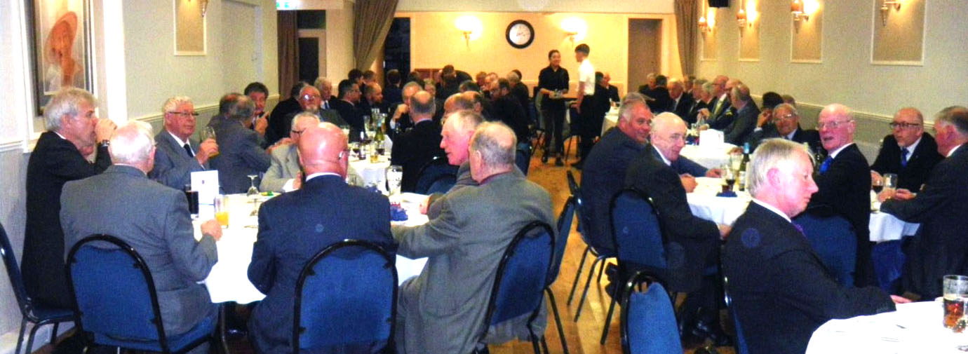 Brethren and companions enjoying their Group Dinner. Brethren and companions enjoying their Group Dinner.
