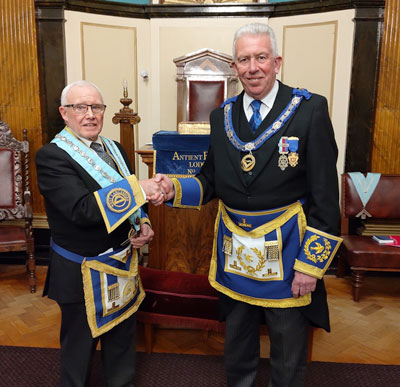 WM John Fegan (left) being congratulated by Mark Matthews. WM John Fegan (left) being congratulated by Mark Matthews.