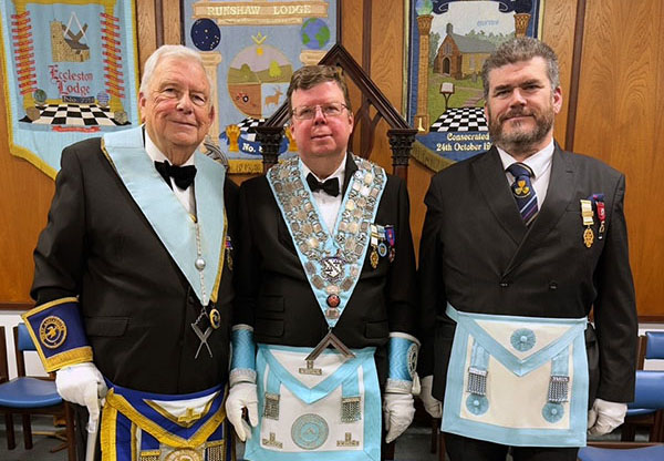 Pictured from left to right, are: Jon Measures, his son Jonathan and cousin David Escott-Price. Pictured from left to right, are: Jon Measures, his son Jonathan and cousin David Escott-Price.