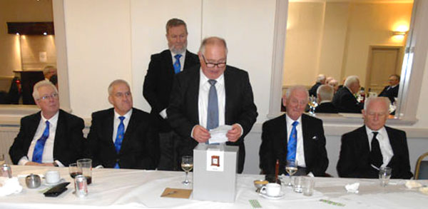Roy Smith responding to the toast. Roy Smith responding to the toast.