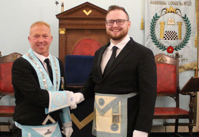 Darren Forshaw (left) congratulates Jon Edwards. Darren Forshaw (left) congratulates Jon Edwards.