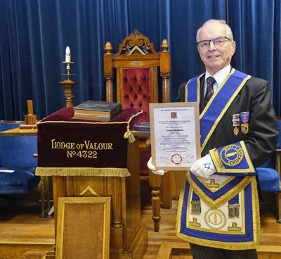 Len Speakman, a proud Mason of 50 years’ service. Len Speakman, a proud Mason of 50 years’ service.