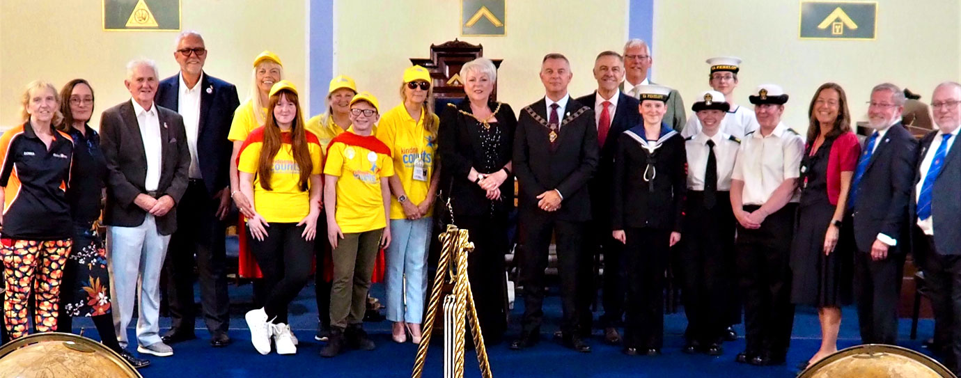 Masonic and non-Masonic guests, with representatives from the attending charities.