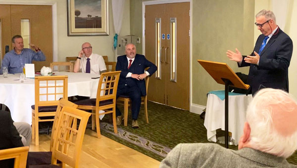 Peter Locket AProvGM giving the closing speech to the guests. Peter Locket AProvGM giving the closing speech to the guests.