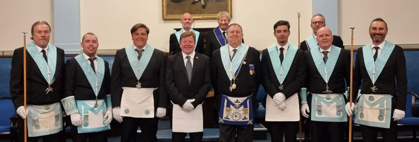 Pictured from left to right, front row are: Malcolm Rodwell, Damon Noone Jnr, Alan Davies Jnr, Alan Davies Snr, Mike Clarke, Ethan Crickson, Damon Noone Snr and Nick Lowe. Back row from left to right, are: Victor Foulds, Jim Borsey and Chris Latham.