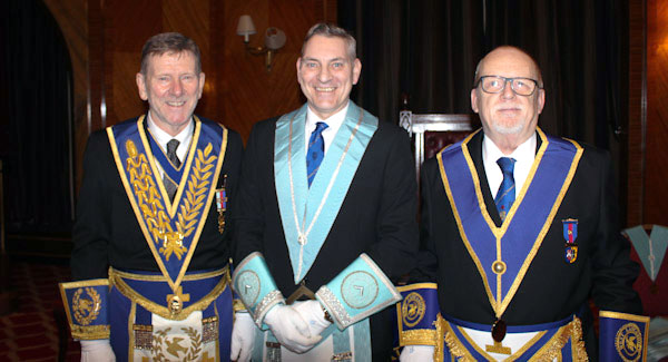 Getting ready for the installation, pictured from left to right, are: Mark Dimelow, Stuart Allen, Tom Smith.