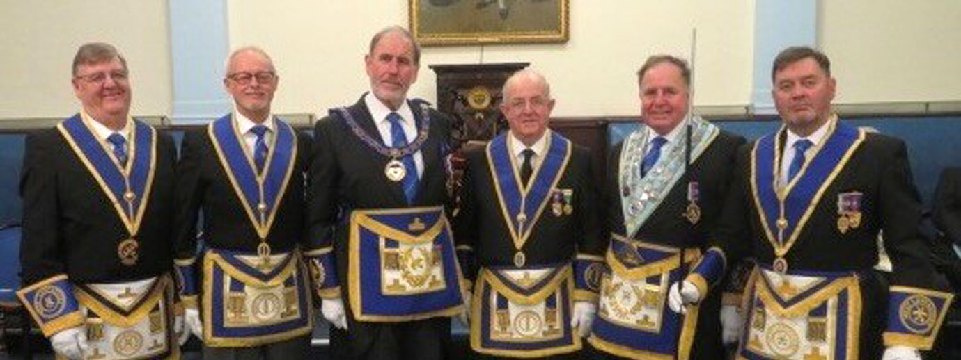 David (centre) with the grand and Provincial grand officers