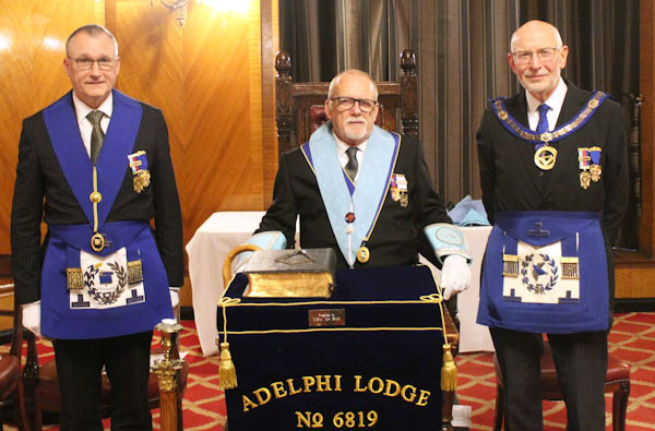 Pictured from left to right, are: Ian Sanderson, Tom Smith and John James. Pictured from left to right, are: Ian Sanderson, Tom Smith and John James.